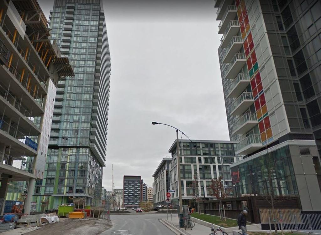 Pelicanstay In Toronto Entertainment District Exterior photo