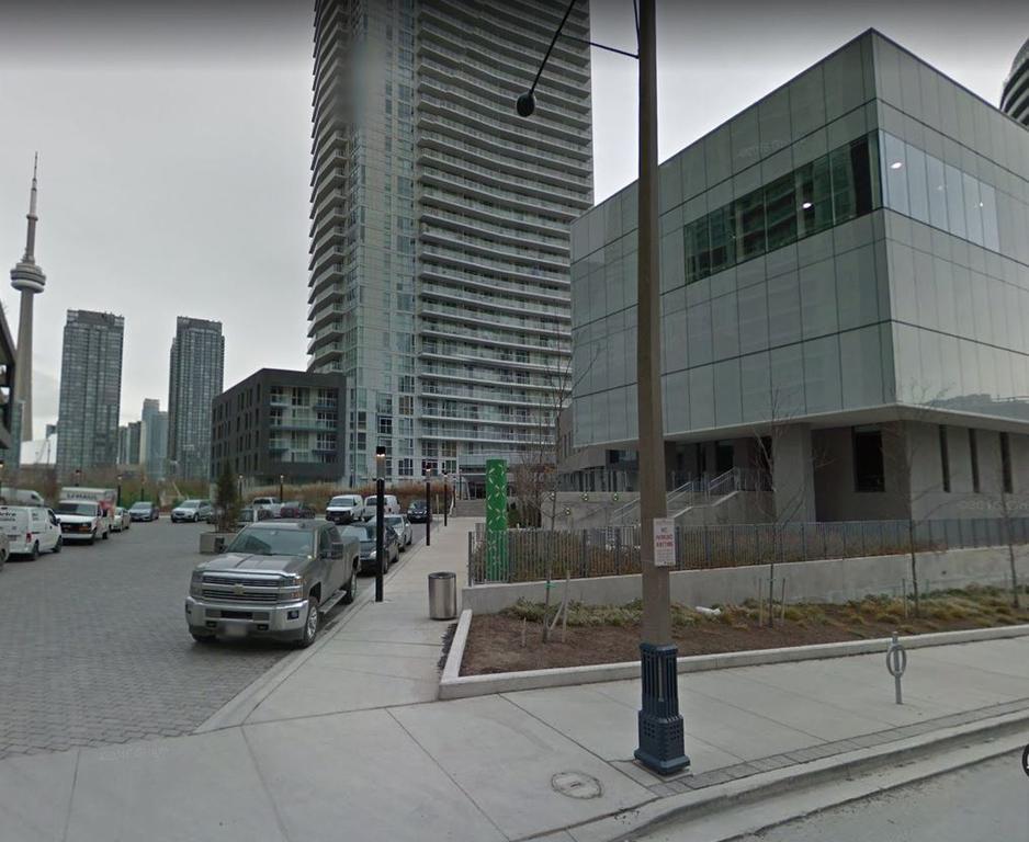 Pelicanstay In Toronto Entertainment District Exterior photo